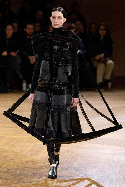 Look 24